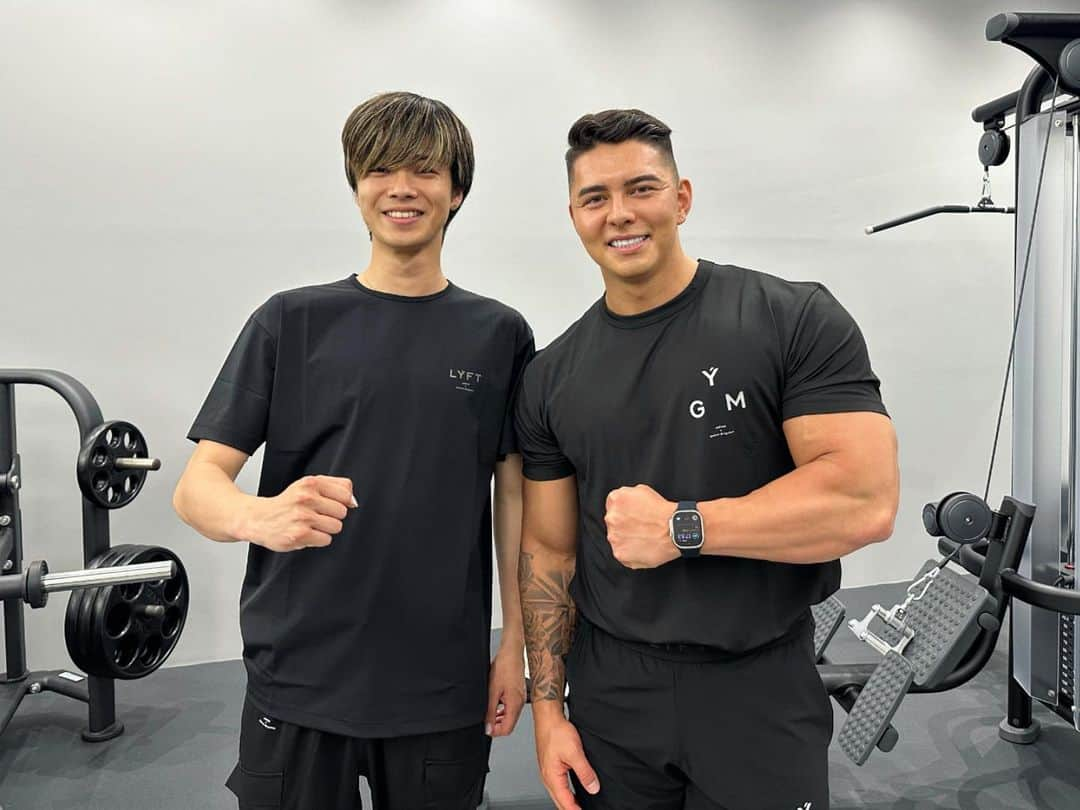 エドワード加藤さんのインスタグラム写真 - (エドワード加藤Instagram)「やまと君の肉体改造をLYFT GYMでサポートすることになりました！！3ヶ月間と短い期間ではありますが出来る限りのサポートをしてかっこいい身体にできるように努めます🔥」5月28日 21時43分 - edward_kato_fitness_jp