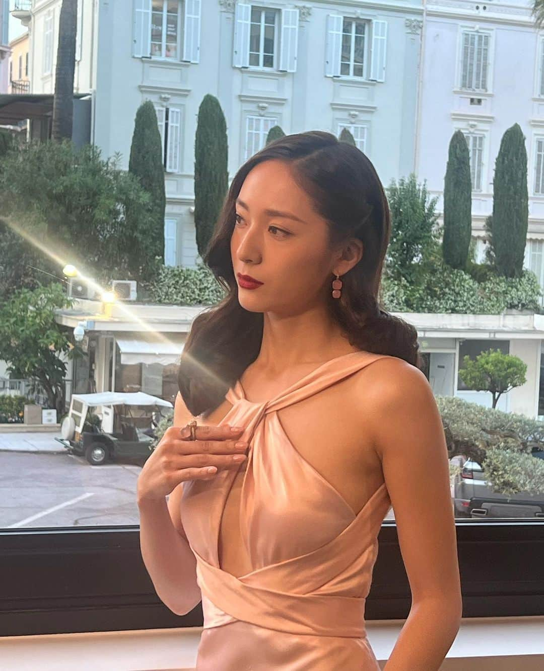 クリスタルさんのインスタグラム写真 - (クリスタルInstagram)「dreams come true✨honorable moments at the 76th Cannes Film Festival. what more can i say 🎀」5月28日 21時55分 - vousmevoyez