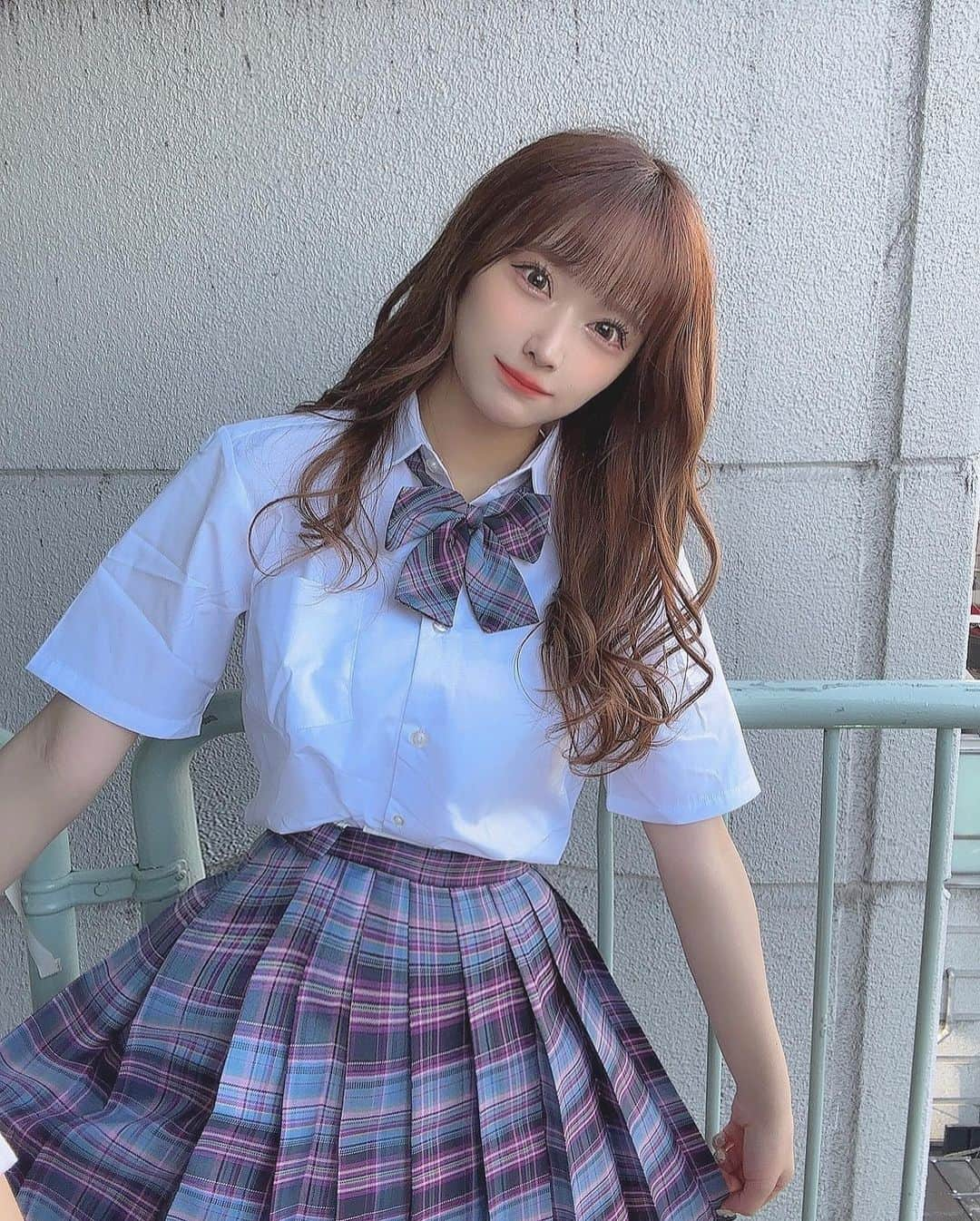 諸橋姫向のインスタグラム：「せーふくまだいけるかなっ？  #制服#followme #팔로미#좋아요#오오티디」