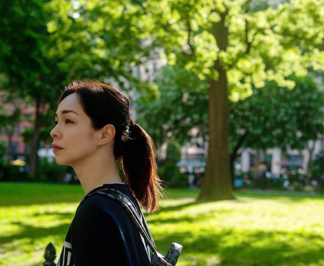 川原亜矢子のインスタグラム：「夕刻のマジソンスクエア #madisonsquarepark #nyc #kipsbay #ニューヨーク #旅行」