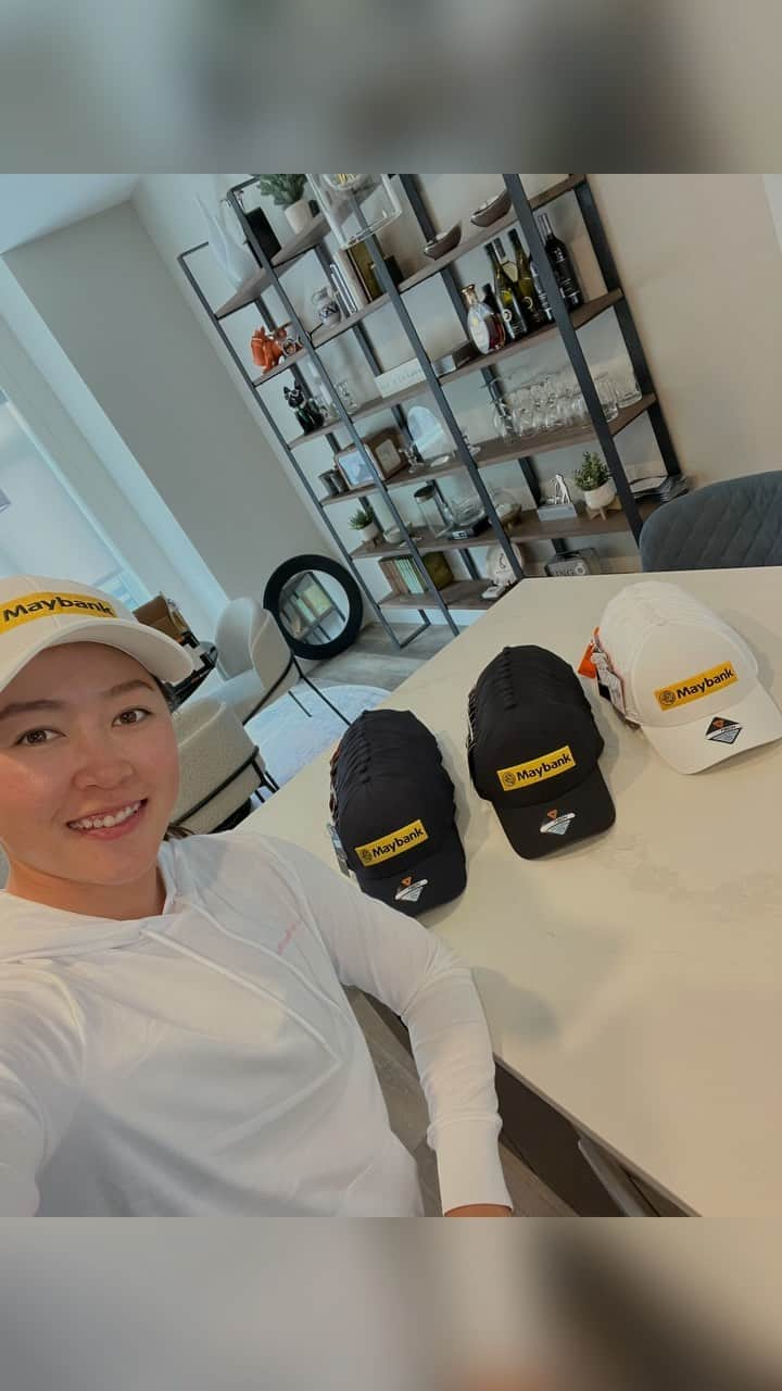 ケリー・タンのインスタグラム：「🐯 ready for the next stretch of golf with my new  @mymaybank hats! • • • #UnleashYourInnerTiger #LetItRoar #Fierce #Confidence #LPGA #RetakeTheGreen」