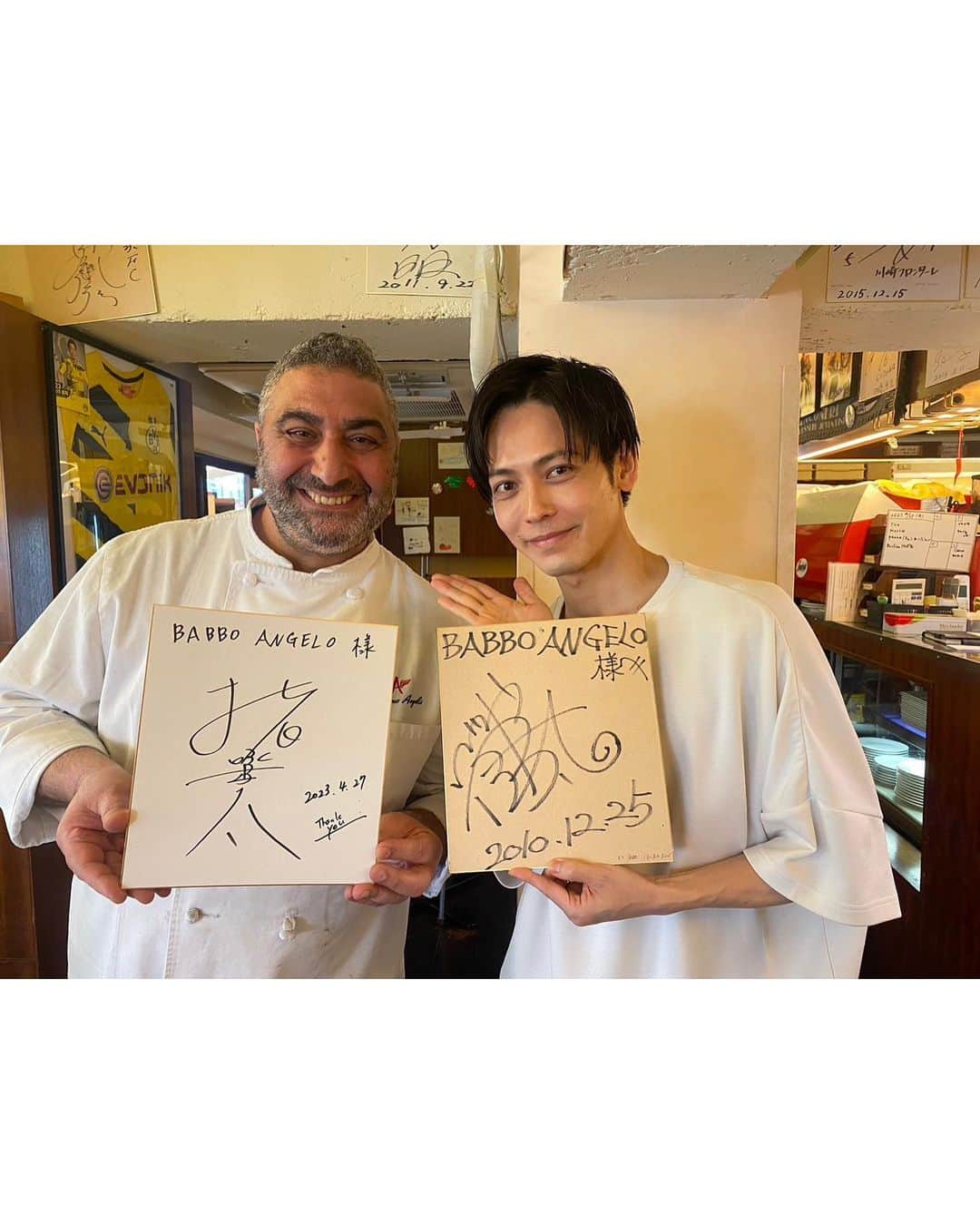 猪塚健太さんのインスタグラム写真 - (猪塚健太Instagram)「.  『ONE hour Sense -1Hセンス-』  ご視聴ありがとうございました！  僕の20代を支えてくれたお店。  自由が丘の「#バッボ・アンジェロ」  皆様も是非一度行ってみてください！ とっても美味しい料理にとっても優しいアンジェロさん。  バイト当時、いつか有名になるんで！と書いたサインと最新のサインを並べて飾ってもらいました😊  アンジェロさんグラッツェ！  見逃し配信もあるのでそちらも是非！」5月28日 22時16分 - kentaizuka