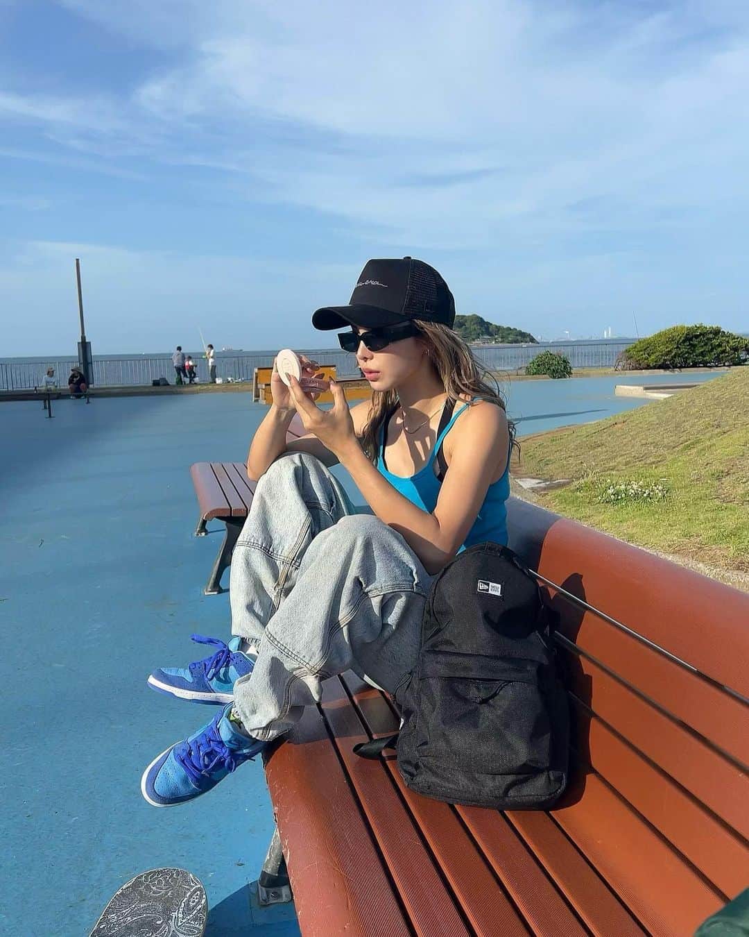 のインスタグラム：「🖤☁️🚗🕶️ @flex_japan   #ootd#outfit#newera#flexjapan」