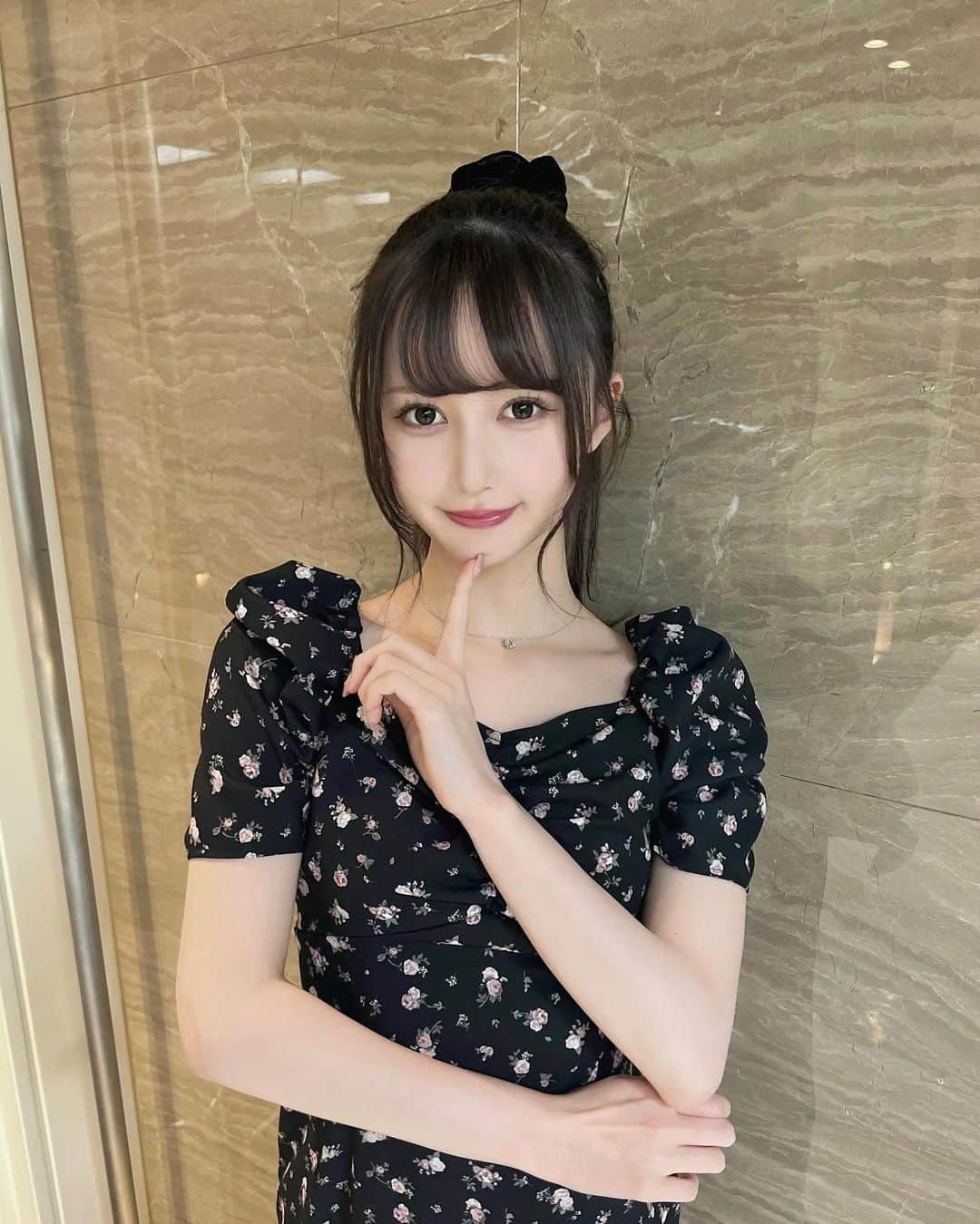 山本望叶のインスタグラム：「今日 ¨̮⃝  #ootd #code #コーデ #夏服コーデ #ワンピース #ワンピースコーデ #ロングワンピース #eatme #ポニーテール」