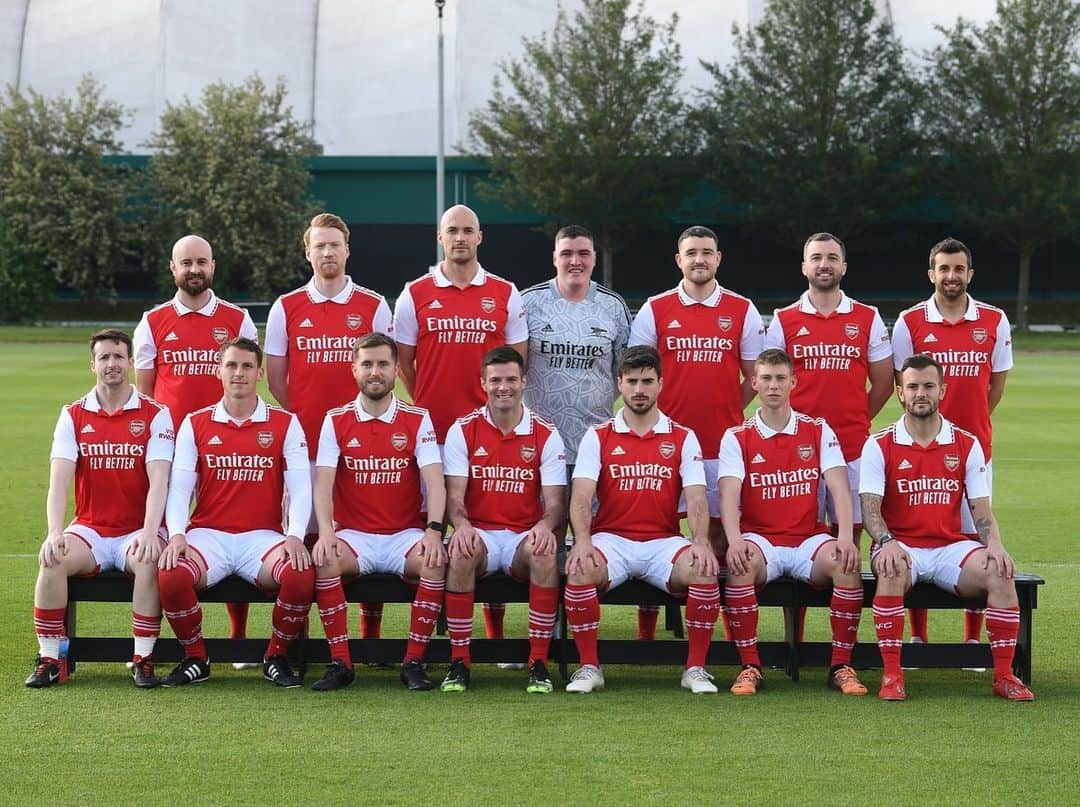 ジャック・ウィルシャーさんのインスタグラム写真 - (ジャック・ウィルシャーInstagram)「Always a pleasure to put this shirt on 🔴⚪️ Staff team on 🔥  Good luck to the lads today what a season we have had ❤️ Proud to be apart of this club ❤️」5月28日 22時35分 - jackwilshere