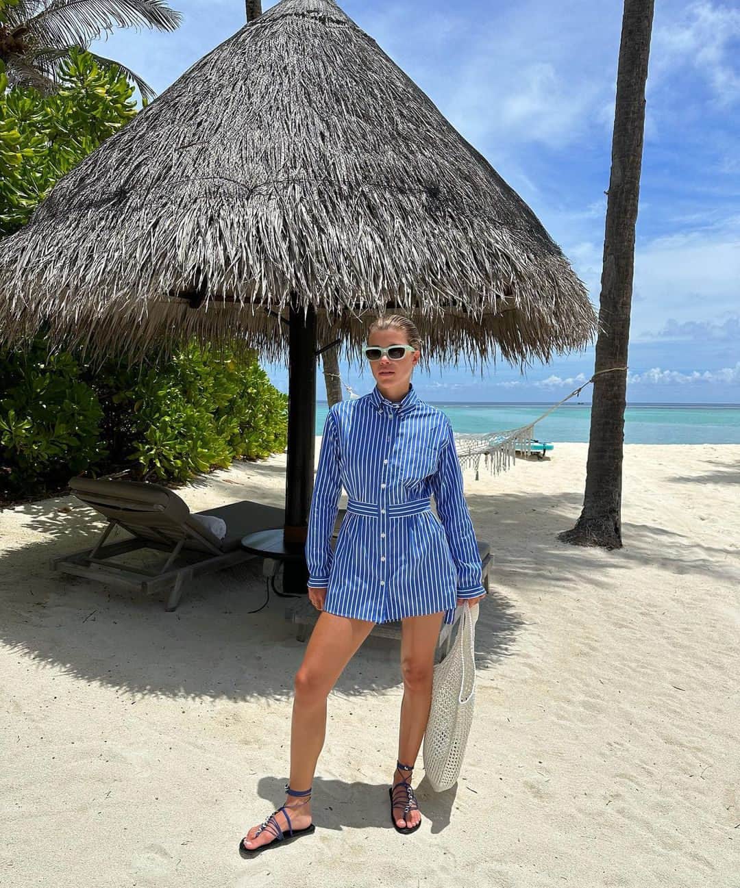 British Vogueさんのインスタグラム写真 - (British VogueInstagram)「Let #SofiaRichie’s honeymoon style inspire your summer wardrobe. Lately, the newlywed has been favouring minimalist outfits, but the 24-year-old’s vacation looks are refreshingly playful. Click the link in bio to shop her go-to pieces.」5月28日 23時00分 - britishvogue