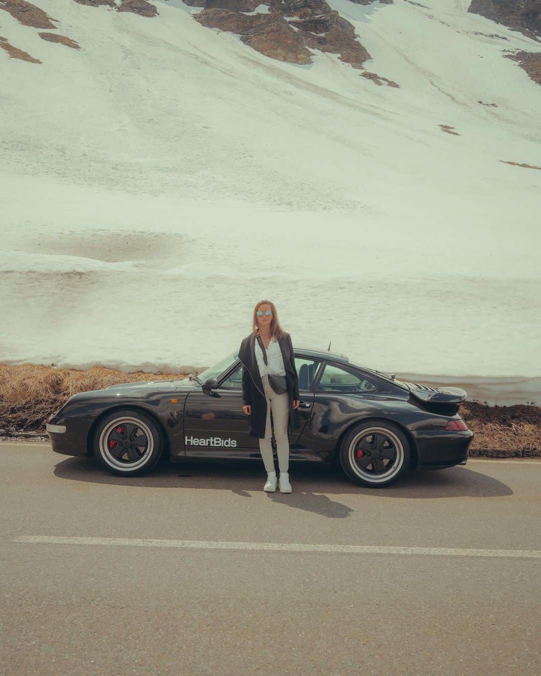 Porscheさんのインスタグラム写真 - (PorscheInstagram)「People. Roads. Mountains. And their cars. Welcome to a destination for Porsche owners and friends to come together. Welcome to Mankei.」5月28日 23時11分 - porsche