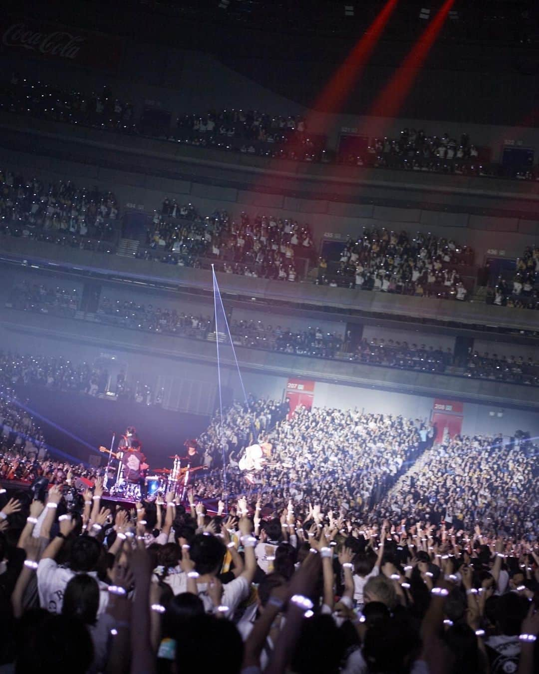 BUMP OF CHICKENさんのインスタグラム写真 - (BUMP OF CHICKENInstagram)「2023/5/28 BUMP OF CHICKEN TOUR 2023 be there @ SAITAMA SUPER ARENA  Photo by @yoshiharuota  #bethere」5月28日 23時23分 - bumpofchickenofficial