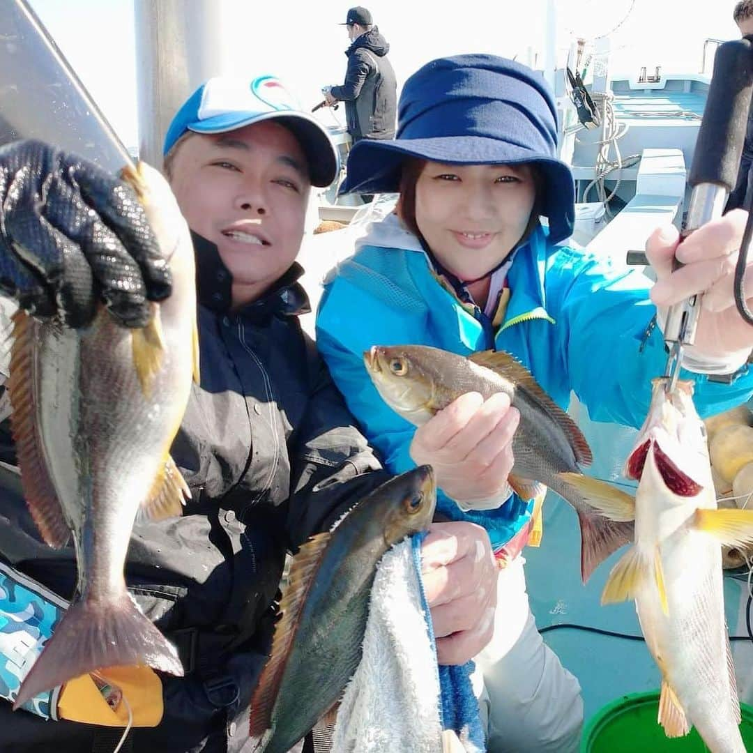 赤プルさんのインスタグラム写真 - (赤プルInstagram)「石鯛のお刺身 5日寝かせていただいたかんね🐟 石鯛を釣ったのはわたしではなく友達☺️  めちゃくちゃ美味しかった！ご馳走様でした！  #育丸 #三浦 #松輪間口 #芸人釣りクラブ #チャイム #赤プルとだんな」5月28日 23時26分 - puluco_a