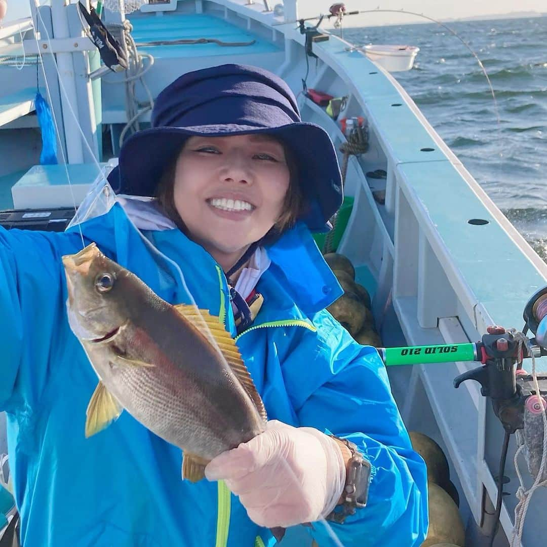 赤プルさんのインスタグラム写真 - (赤プルInstagram)「石鯛のお刺身 5日寝かせていただいたかんね🐟 石鯛を釣ったのはわたしではなく友達☺️  めちゃくちゃ美味しかった！ご馳走様でした！  #育丸 #三浦 #松輪間口 #芸人釣りクラブ #チャイム #赤プルとだんな」5月28日 23時26分 - puluco_a