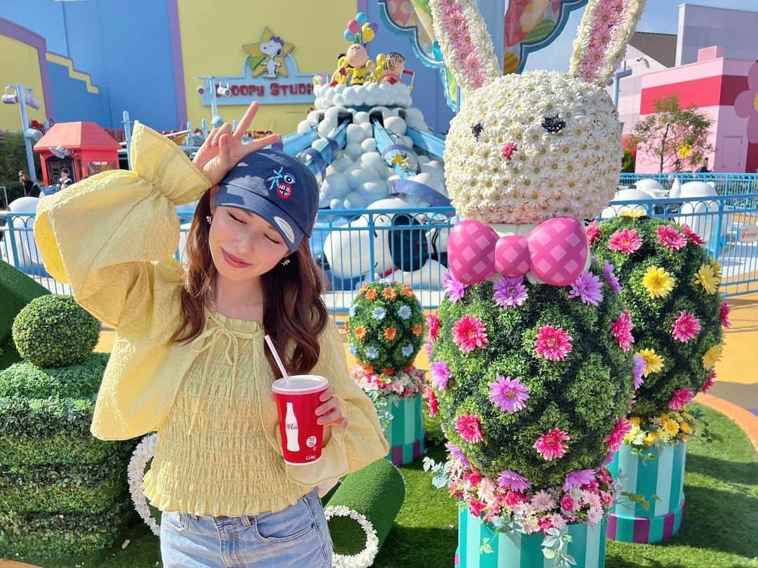 橘ゆりかのインスタグラム：「🌈🦄🌟 ⁡ ⁡ マンボとかサンバ踊れそうな格好でユニバ行った日💃 ⁡ 陽射し強かったけどパレードの間は 暑いのも忘れて楽しんだよ〜😆！ ⁡ ⁡ ⁡ #ユニバ #ユニバーサルスタジオジャパン #橘ゆりか #ノーリミットパレード #イースター #キャップコーデ #ぶてぃっく紫歯茎 #福 #プチプラファッション #トップス #しまむら #しまむらコーデ #デニム #ジーユー #gu #usj #igjapan #universalstudiosjapan」