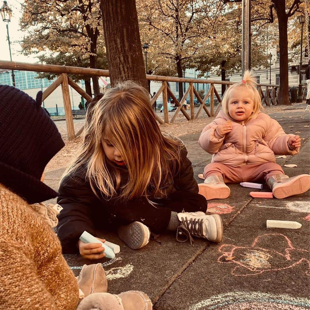 フェデリコ・ベルナルデスキさんのインスタグラム写真 - (フェデリコ・ベルナルデスキInstagram)「Come vola il tempo amore mio.   Vederti crescere è il viaggio più incredibile che abbia mai fatto. Fiero e orgoglioso di essere il tuo Babba.  Tanti auguri anima mia ❤️  #happybirthday #myprincess   @missciardi」5月28日 23時44分 - fbernardeschi