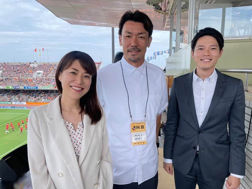 のインスタグラム：「・ ・ 【J2第18節 清水エスパルス3-0ツエーゲン金沢◯】 解説 西部洋平さん　リポーター 鬼頭里枝さん  今日は実況担当！🎤 西部さん、鬼頭さんとご一緒させて頂きました😊  エスパルスは3-0で快勝し、連敗を2でストップ！ 3試合ぶりの複数得点&無失点でした！  これでホームでは公式戦5連勝！ 再びJ1昇格プレーオフ圏内の6位に浮上です！🟠  #Jリーグ #spulse#静岡#清水#清水エスパルス」