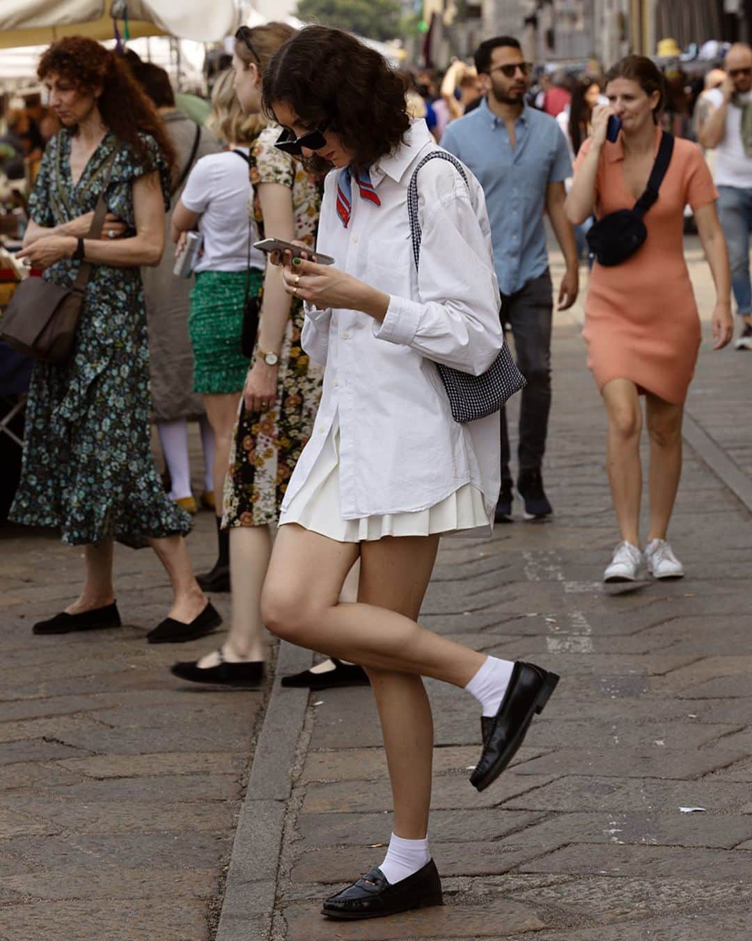 スコット・シューマンさんのインスタグラム写真 - (スコット・シューマンInstagram)「Milan Sunday Flea Market is really a parade of styles and fashion!」5月29日 1時01分 - thesartorialist