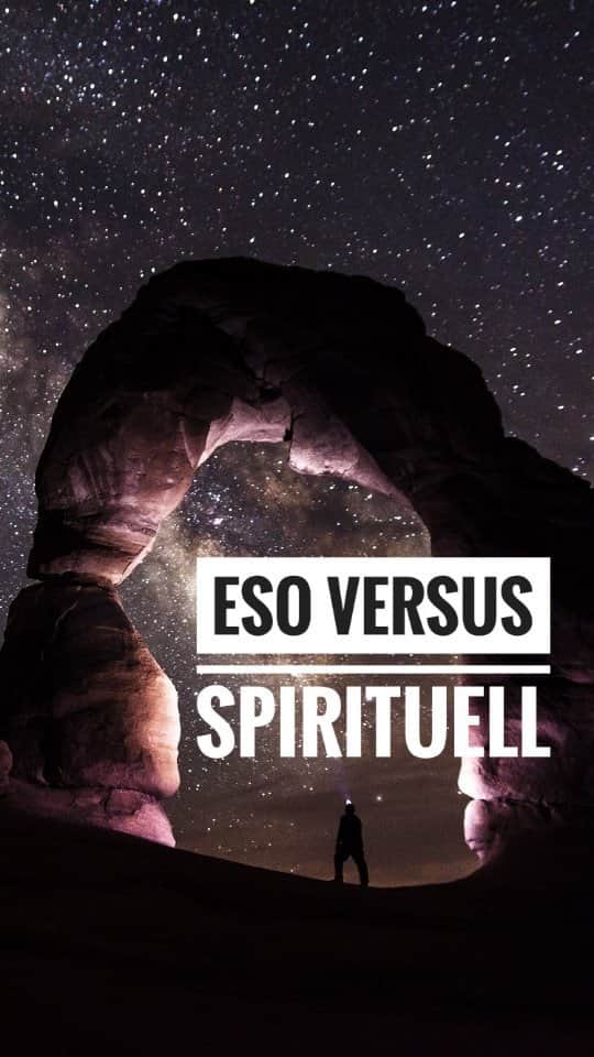 Joyce Ilgのインスタグラム：「Ich bezeichne mich selbst als spirituell, aber nicht als eso. @chrishalb12 sieht das vielleicht hier & da ein bisschen anders 😂 Den Link zum ganzen Podcast findet ihr in meinem Profil!   Seid ihr auch spirituell? 💫  #spirituell #Spiritualität #Universum #eso」