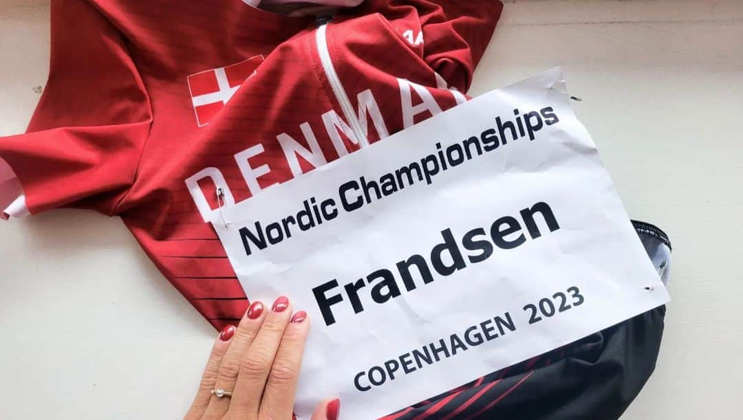 Astrid GLENNER-FRANDSENのインスタグラム：「Åbenbart den eneste i hele verden, der ikke laver ´fastest season opener ever´ men i stedet er en stor rodebutik...  Heldigvis er Astrid Glenner meget hurtigere end Astrid Frandsen 😜」