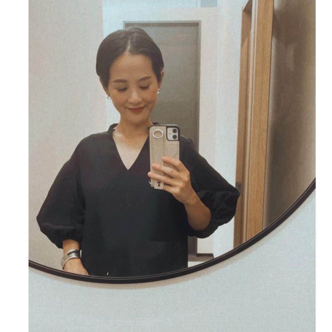 i_am_romikoのインスタグラム：「髪の毛切ってまつ毛もして大満足❤️ シンガポール🇸🇬ではまつ毛お休みしてたけどやっぱりあると便利やねんよな！ #美容DAY#一時期国中#神戸」