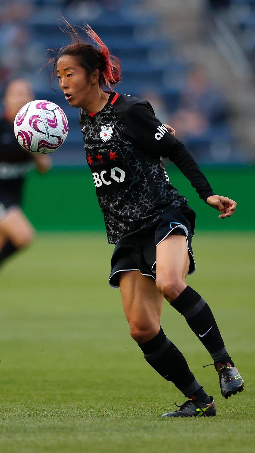 大儀見優季のインスタグラム：「#永里優季 今季2ゴール目🔥 シカゴ 1-0 オーランド @nwsl @chicagoredstars  #yukinagasato #playunstoppable #legolegend #nadeshiko #なでしこジャパン #ナホナガトーク」