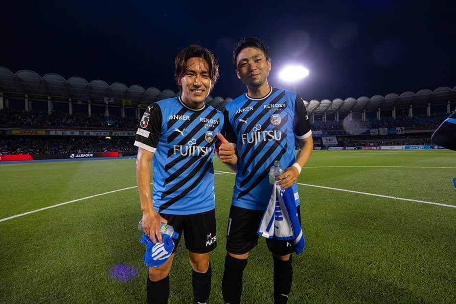 小林悠さんのインスタグラム写真 - (小林悠Instagram)「柏戦  みんなが気持ちの入った良い試合が出来ました😊  また次の試合でも勝てるように最高の準備をします🔥  登里が次ゴールしても抱きつきに行くのはやめます。笑」5月29日 11時54分 - kobayashiyu11