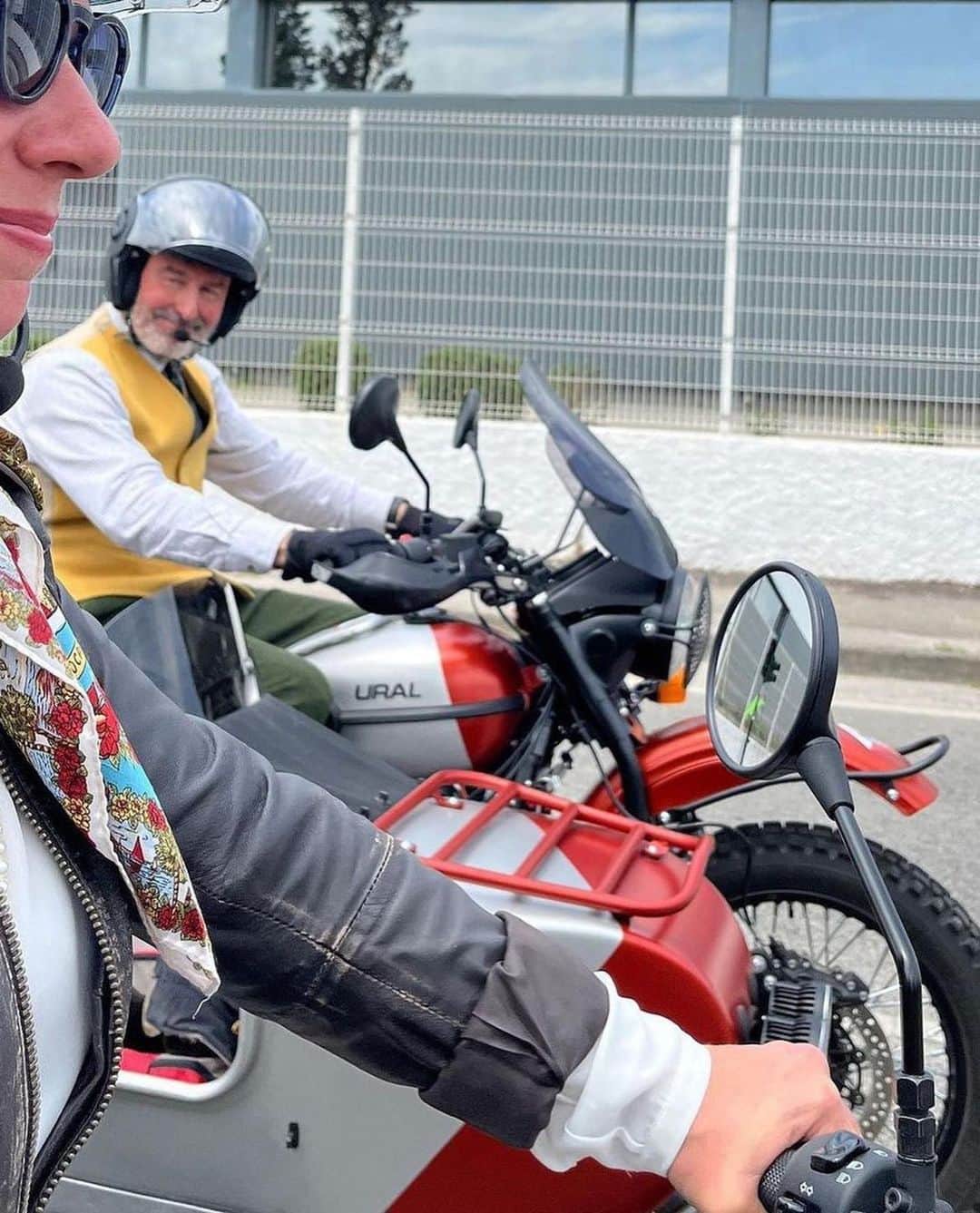 Ural Motorcyclesさんのインスタグラム写真 - (Ural MotorcyclesInstagram)「先週全世界で開催されていたジェントルマンズライド　#distinguisedgentlemansride の様々な国々からの写真集🥰 #チャリティーイベント  @gentlemansride  @movember   📸: @thepathrider 🇬🇷 📸: @gustomotorcycles 🇵🇹 📸: @sidecarguys 🇬🇧 📸: @hawangatang 🇺🇸  #DGR2023 #RideDapper  #uralmotorcyle」5月29日 11時48分 - ural_japan_official