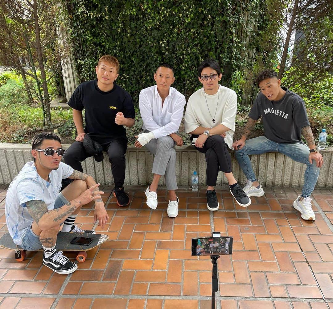 のインスタグラム：「浜松で最高な仲間達と✌️」