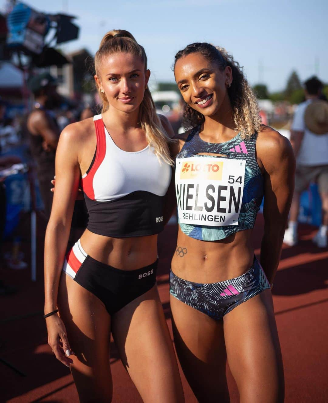 アリカ・シュミットさんのインスタグラム写真 - (アリカ・シュミットInstagram)「Season opener ✔️☺️ So happy to race again with this cutie 🫶🏼✨ congrats for the win today!」5月29日 3時43分 - alicasmd