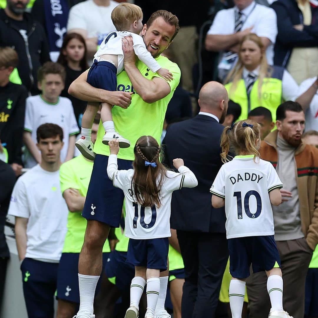 ハリー・ケインのインスタグラム：「It goes without saying that the season didn't go how we wanted it to but I can only thank the fans for their relentless support all year. There were some personal highlights that I'll always remember - becoming the club's all-time leading goalscorer fills me with incredible pride. Time for some rest, England duty and some family time!」