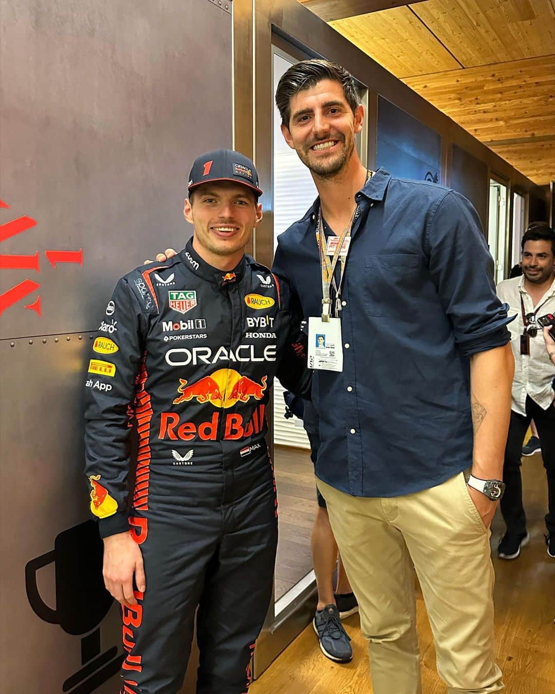 ティボ・クルトゥワのインスタグラム：「Congrats on the win my friend! @maxverstappen1 🙌」
