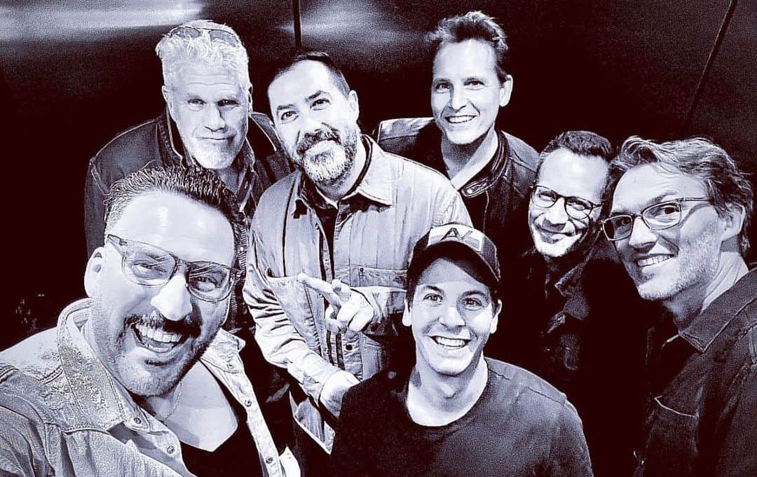ピーター・ファシネリのインスタグラム：「Fun night with these fellas.  Happy Bday peytonology」