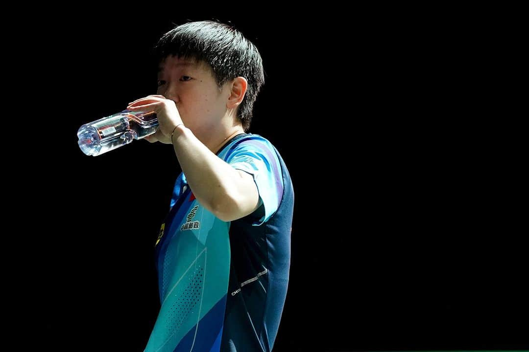 ITTF Worldさんのインスタグラム写真 - (ITTF WorldInstagram)「Hydration is key to stay in your best shape when you're on the #ITTFWorlds2023 stage💧   #Durban2023 #TableTennis #PingPong #Ganten」5月29日 5時00分 - wtt