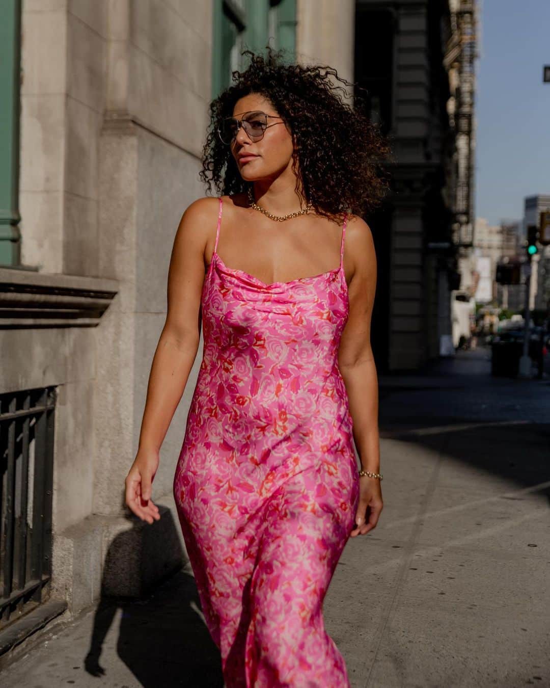 SPELLのインスタグラム：「On the Blog: New York Minute with @jessicavanderleahy 🌆 spend a day with our friend and forever tastemaker as she curates our latest styles for the streets of the big apple 💕」