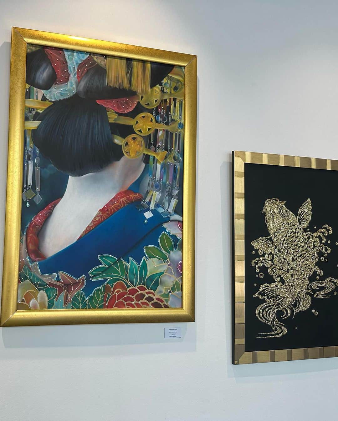 松下萌子さんのインスタグラム写真 - (松下萌子Instagram)「London🇬🇧 @swaygallerylondon  OIRAN-Chalk art by MOEKO MATSUSHITA  展示中です❣️  初のヨーロッパ個展🖼️🩵 充実してます💜」5月29日 5時40分 - moecochalkart