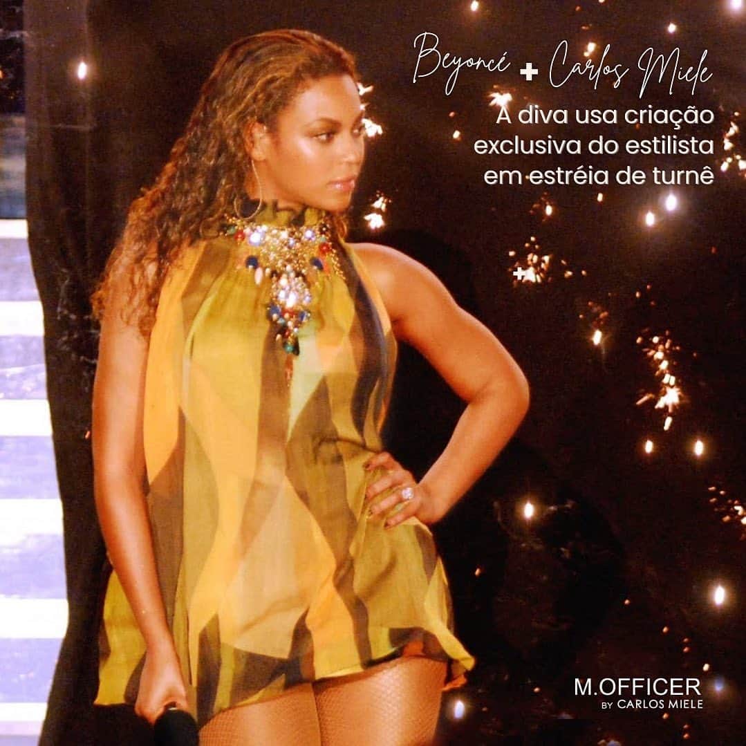 カルロスミーレのインスタグラム：「Beyoncé + Carlos Miele ✨ | Relembrando um dos momentos icônicos em que Queen B vestiu @carlosmieleoficial em seu Show 🤩🤍 #GreatMoments #CarlosMiele #MOFFICERbyCarlosMiele」