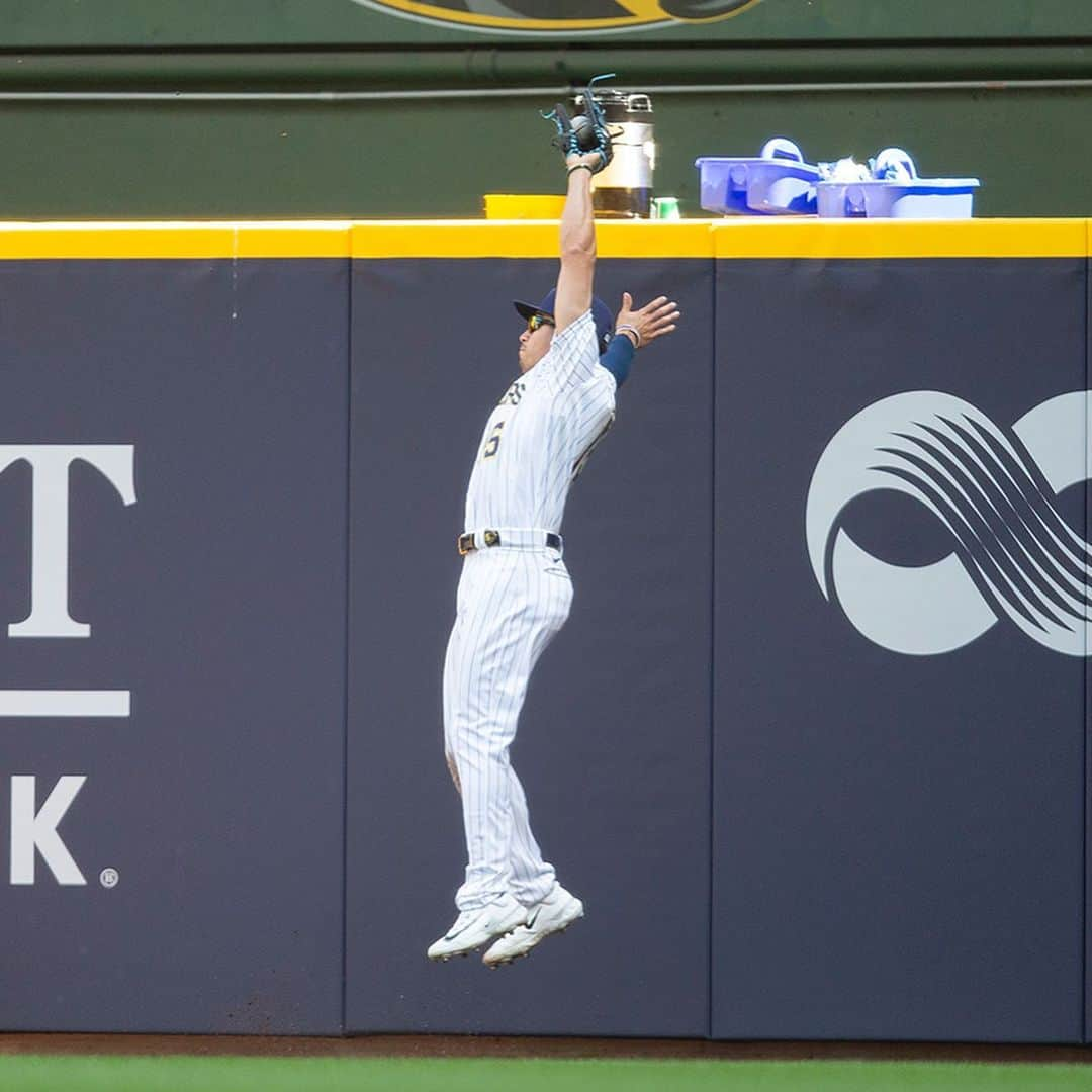 ミルウォーキー・ブルワーズさんのインスタグラム写真 - (ミルウォーキー・ブルワーズInstagram)「Ended the homestand on a high note!   #ThisIsMyCrew」5月29日 6時14分 - brewers