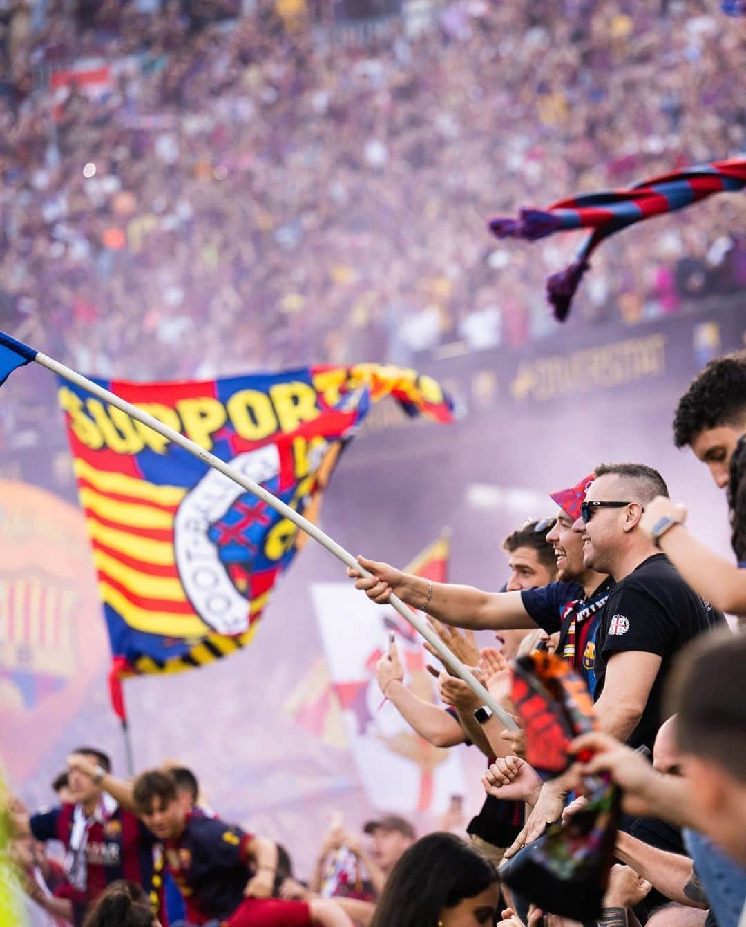 セルジ・ロベルトさんのインスタグラム写真 - (セルジ・ロベルトInstagram)「No és un adéu, és un fins aviat, @5sergiob @jordialbaoficial & Spotify Camp Nou ❤️🏟️」5月29日 7時27分 - sergiroberto