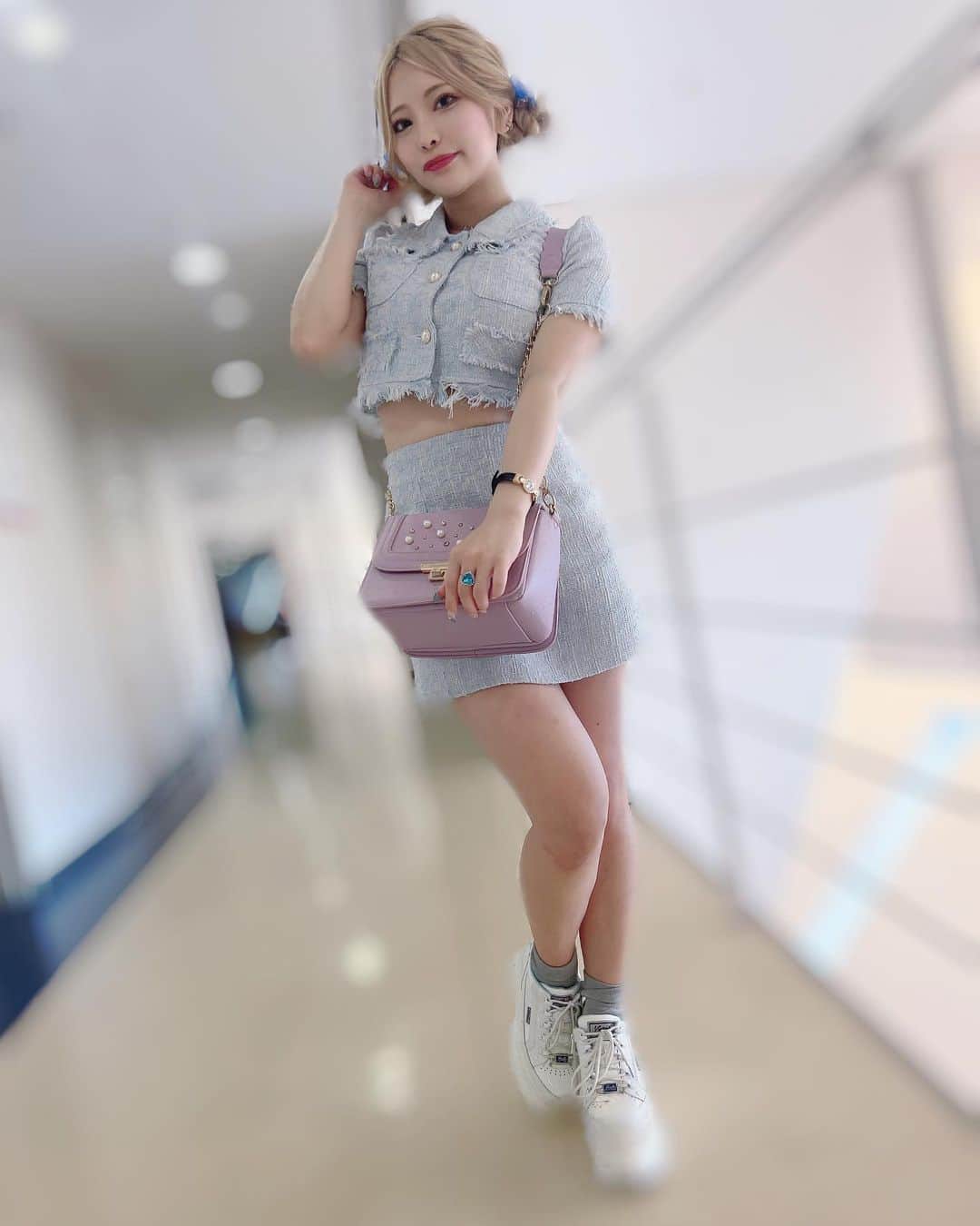 ありえのインスタグラム：「💙💖💙💖💙 : : :  今日は推し事いってきたのお 久しぶりの推しは最高でした🙆‍♀️ がなる感じの歌声が最強にだいすきなんですが それを沢山聞けてしびれたあ～ やっぱり生のライブは最高すぎる！！  #バーレスク大阪 #バーレスク東京 #バーレスク大阪ありえ #北新地 #インスタ映え #ホスト  #韓国メイク  #童顔女子  #実物とは異なります   #burlesqueosaka  #burlesquetokyo  #SnowMan」