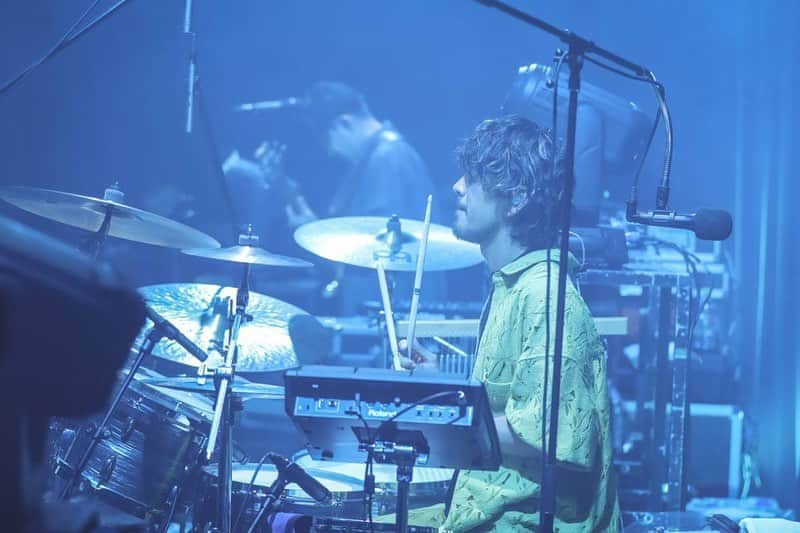 横山祐介さんのインスタグラム写真 - (横山祐介Instagram)「🥁2023.5.28📸 ツアー5本目広島BLUE LIVEにお越しのみなさんありがとうございました！  満員のBLUE LIVEの熱気すごかったね。 奥の奥まで届くように願って熱量高めでお送りしました。 結果、びしょ濡れでした。。。  次は愛知。ダイアモンドホールも初のソールドアウトなのでどんな景色が待ってるか楽しみーー！  #wacci #growing #gretschdrums  #meinlcymbals  #promarksticks  #evansdrumheads  #drums #drummer #drumlife  #drumuniversity #drumstagram」5月29日 8時19分 - yan_drums_wacci