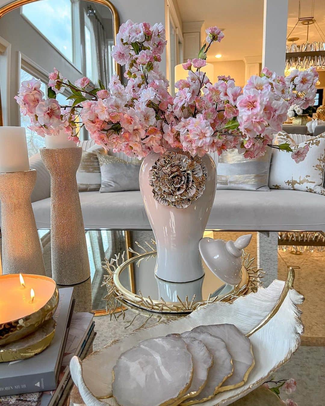 のインスタグラム：「Beautiful ginger jars, stunning dinnerware, EVERYTHING is 35% Off for our Sitewide Memorial Day Sale! But hurry before our popular pieces are all sold out! Sale ends Tomorrow, Monday May 29th at Midnight. And, enjoy faster shipping on your orders💫  Link in bio inspiremehomedecor.com」