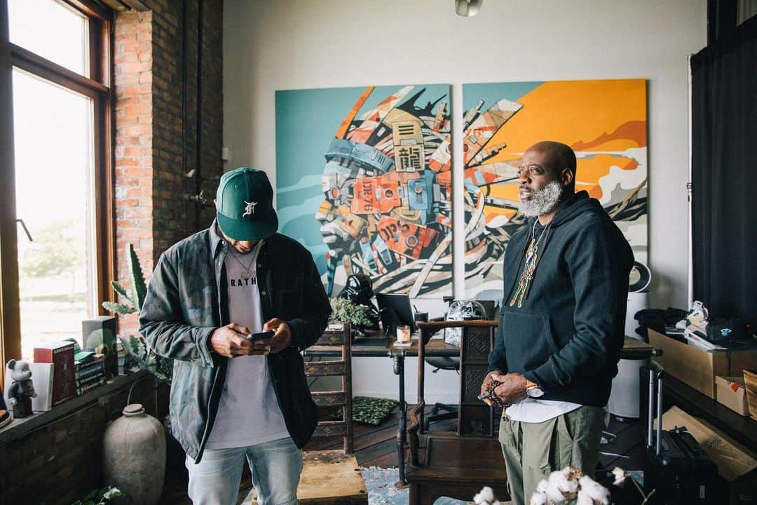 のインスタグラム：「It’s was dope to sit down and chop it up with @iam_setfree @chicagodonc and talk about the NBA culture, lifestyle, DRIP & the playoffs. Can’t wait for y’all to see this one 🏁」