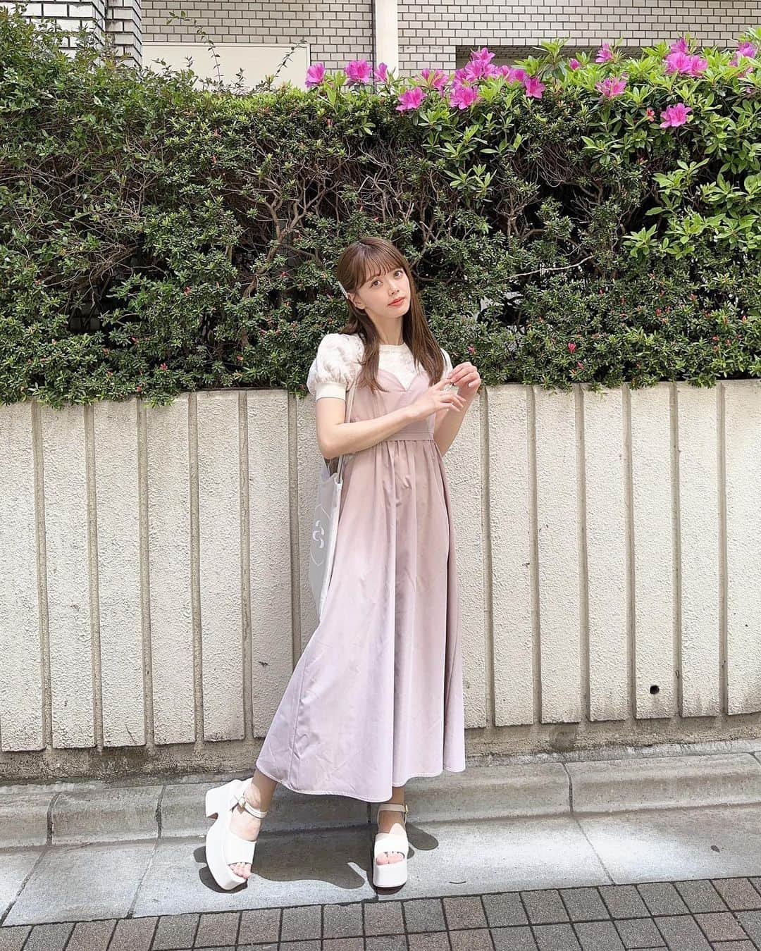 AnMILLEさんのインスタグラム写真 - (AnMILLEInstagram)「guest model style ㅤㅤㅤㅤㅤㅤㅤㅤㅤㅤㅤㅤㅤ 山崎春佳さん(164cm) ㅤㅤㅤㅤㅤㅤㅤㅤㅤㅤㅤㅤㅤ #サイドカットキャミOP ¥11,000 ㅤㅤㅤㅤㅤㅤㅤㅤㅤㅤㅤㅤㅤ #アンミール #anmille #フェミニンコーデ #coordinate #code #大人可愛い #ootd #outfit #ファッション」5月29日 9時21分 - anmille.official
