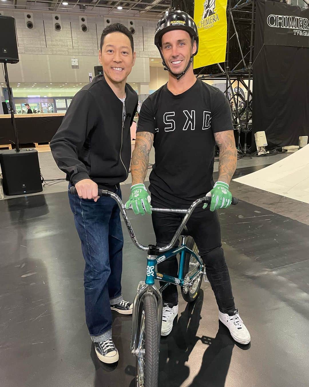 のインスタグラム：「昨日の行列で 東京オリンピックBMX金メダリスト。 Mr.パーフェクトことローガンマーティン選手に取材しました！  当たり前ですが、めちゃくちゃ真面目な真摯なアスリートでした！  パリオリンピックで ガチなパフォーマンスを生で観たい！  中村輪夢選手も飛べ〜回れ〜！」