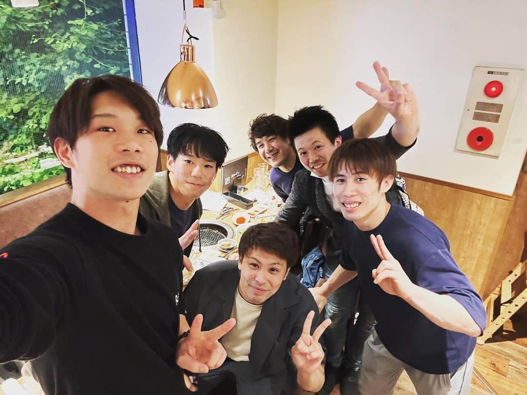 田原直哉のインスタグラム：「入社から少し時間経ちましたが、職場のメンバーが歓迎会してくれましたー！楽しい時間をありがとうございます！仕事頑張ります🫡」