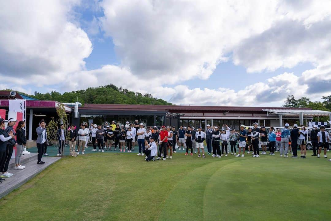 森田理香子さんのインスタグラム写真 - (森田理香子Instagram)「． ． 第1回ヤミーローズゴルフコンペ🏌️‍♂️  たくさんの人に支えてもらいました。 感謝感謝です。 ありがとうございました✨  #prgr#smith#nike#yummyrose #golf#コンペ#無事に終える#感謝 #たくさんの方々の参加#嬉しい #ウェア#着心地#抜群#機能性#モノクロ」5月29日 10時27分 - 1_rikako