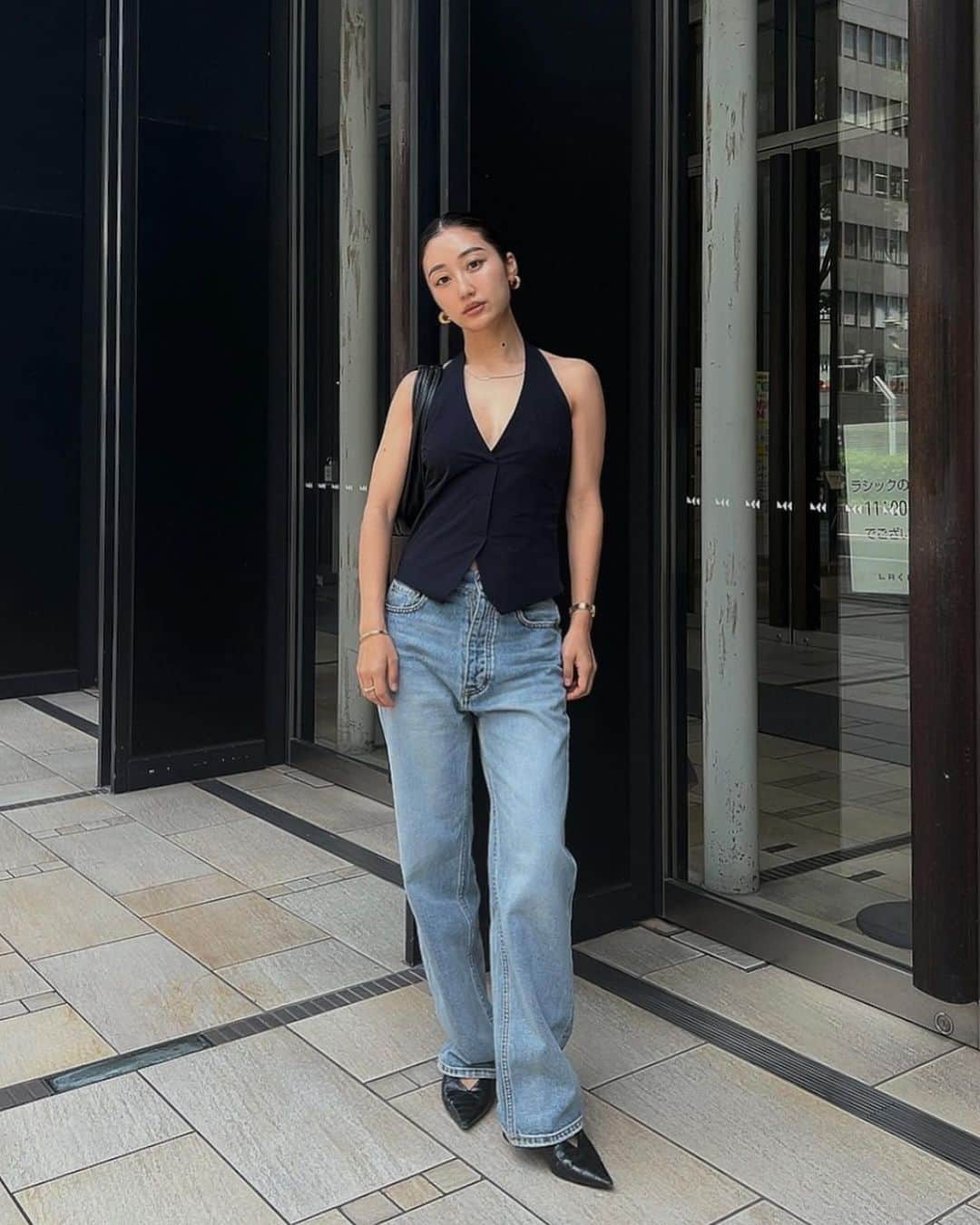 Icumi Oohamaさんのインスタグラム写真 - (Icumi OohamaInstagram)「pierce @tres__collection  (Mini wide hoop pierce/Skin snake necklace) vest @zara  denim @searoomlynn_official  (color :vintage blue)」5月29日 10時59分 - icumi___