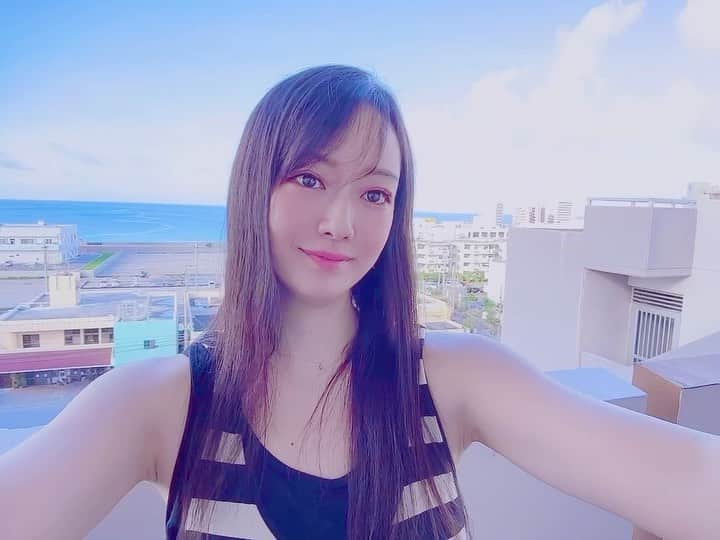 吉山りさのインスタグラム：「🏖🐠☀️  うみうみキュンキュン💕  #okinawa #沖縄 #おきなわ  #sea #beautifulbeach  #beautiful  #吉山りさ #美容 #happy  #フリーモデル #女子旅 #一人旅 #モデル #model #Japanese #温泉ソムリエ #ワンピース #温泉モデル #温泉女子 #写真 #写真撮影 #photography #タビジョ #旅 #撮影 #エメラルド  #blue #自撮り #selfie  #iphone14pro」