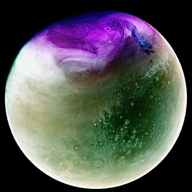 NASAさんのインスタグラム写真 - (NASAInstagram)「We are viewing the Red Planet in a whole new light!  NASA’s MAVEN (Mars Atmosphere and Volatile EvolutioN) mission acquired stunning views of Mars in two ultraviolet images taken at different points along our neighboring planet’s orbit around the Sun. By viewing the planet in ultraviolet wavelengths, scientists can gain insight into the Martian atmosphere and view surface features in remarkable ways.  The mission’s goal is to explore the planet’s upper atmosphere, ionosphere, and interactions with the Sun and solar wind to explore the loss of the Martian atmosphere to space. Learn more at the link in our bio!  Image descriptions:  1: Satellite image of Mars northern hemisphere in January 2023. There is a dark green patch on the center right side of the planet with small craters throughout. In the lower left there are deep canyons in a tan color. Around the sides of the planet are white wispy clouds. At the top of the planets is a dark blue and magenta patch depicting the ozone.   2: Satellite image of Mars southern hemisphere in July 2022. The planet has a dark green patch across the center that slowly fades into a dark brown and tan surface. There is a large crater on the center left of the planet, then smaller craters are speckled throughout the surface. Near the bottom of the planet, at the south pole, is  a larger circular patch of white ice.」6月27日 7時40分 - nasagoddard