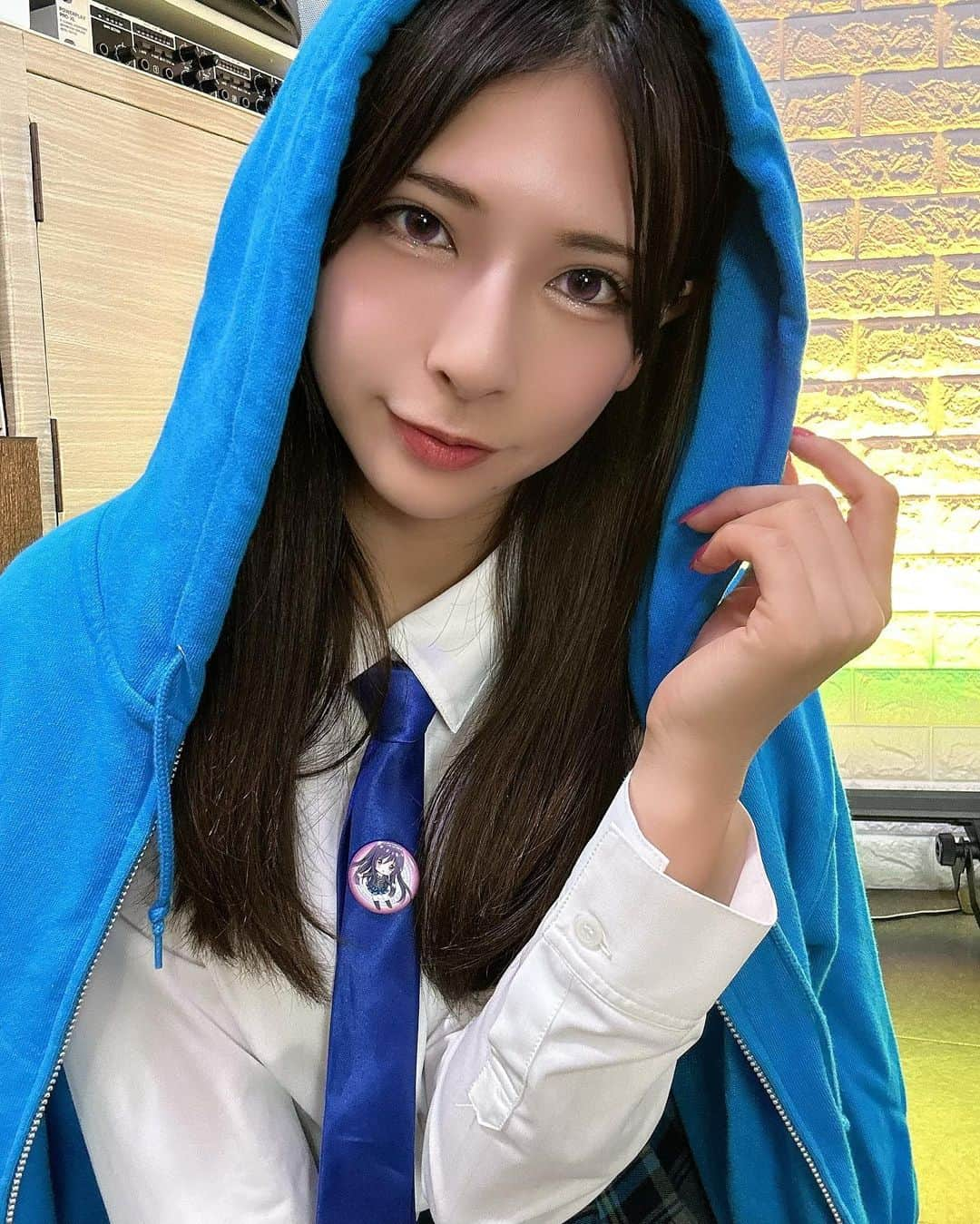 葉月美優さんのインスタグラム写真 - (葉月美優Instagram)「❥異世界女子高の非日常な日常 踊る謎と追跡者 編  今回はオンライン朗読劇 全公演終了しました•*¨*•.¸¸☆  私が演じるファム・イールは 常に引け目を感じていて内気で感情を表に出せないおどおどした子  私の出演は数年ぶりということで まずファムの声を合わせるところから苦戦  そして今回はちょっとシリアスな部分もありかなり面白いストーリー。  弱いファムが勇気をだして強めに出ていくという流れもあり！  感情を表に出せなだいけど強さや弱さ感情を伝える 演技の難しさ、感情の入れ具合の難しさを改めて感じました。  けど、やっぱり自分のキャラクターは大好き💕 ファムのCV担当できて本当によかった！  また機会があったら ぜひ見ていただきたいです(*´ω｀*)♫  #朗読劇 #オンライン配信 #キャラクターボイス #バイク女子 #レースクイーン」6月27日 7時46分 - miu_haduki