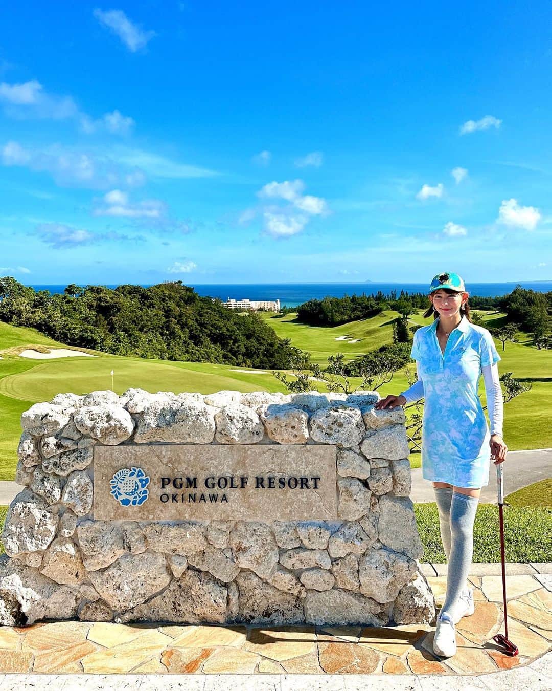 箕輪玖美さんのインスタグラム写真 - (箕輪玖美Instagram)「沖縄は梅雨が明けたので、ゴルフへ☀️⛳️ ・ ・ 湿度はマシになったものの、南国の夏は暑〜い😆ので、クールカートでラウンド♪ ・ ・ 前半は良かったのに、後半は疲れて？ミスショット連発💧 ・ ・ 美しく大好きなコースで良い汗をかいた1日😃✨  #pgmゴルフリゾート沖縄 #ゴルフ女子 #リゾートゴルフ #南国 #梅雨明け #沖縄 #クールカートで快適 #別荘ライフ #2拠点生活 #アウトドア女子 #太陽大好き #旅ジョ #アラフィフ女子 #箕輪玖美」6月27日 7時50分 - kumi.111
