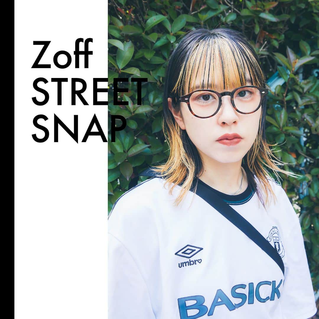 Zoff Officialのインスタグラム：「【Zoff STREET SNAP @下北沢】 オシャレなあの人が選ぶ、メガネ。 街のオシャレな人に、その日のコーデや気分に合わせてZoffのメガネを一つ選んでもらいました。  ZF231005_43A1 (べっこう柄)　￥11,100 ※税込・セットレンズ代込み  model：FUKA　@crazy_bbb  #zoff #ゾフ #メガネ #伊達メガネ #だてめがね #めがね女子 #メガネ女子 #ファッションスナップ #ストリートスナップ #スナップ #下北沢 #プラスチックフレーム #べっこう柄  #メガネコーデ #メガネのある生活 #メガネの選び方 #メガネファッション #streetsnap #fashionphotography #glasses #eyewear #eyewearstyle #eyewearfashion #eyewearbrand #eyewearcollection #eyewearlovers #eyewearph #fashionglasses #mynewglasses #wearglasses」