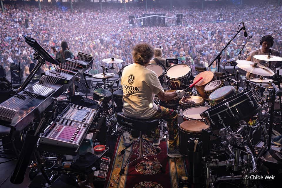 ジョン・メイヤーさんのインスタグラム写真 - (ジョン・メイヤーInstagram)「Boston. Two nights at @fenwaypark. To see the same streets I once walked as a student at Berklee lined with Deadheads making their way to the stadium - I don’t have words for that feeling. I did get to play music from that feeling, however, and together with the band, we hit some real beautiful high notes the last two nights. Boston, you mean the world to me.」6月27日 8時31分 - johnmayer